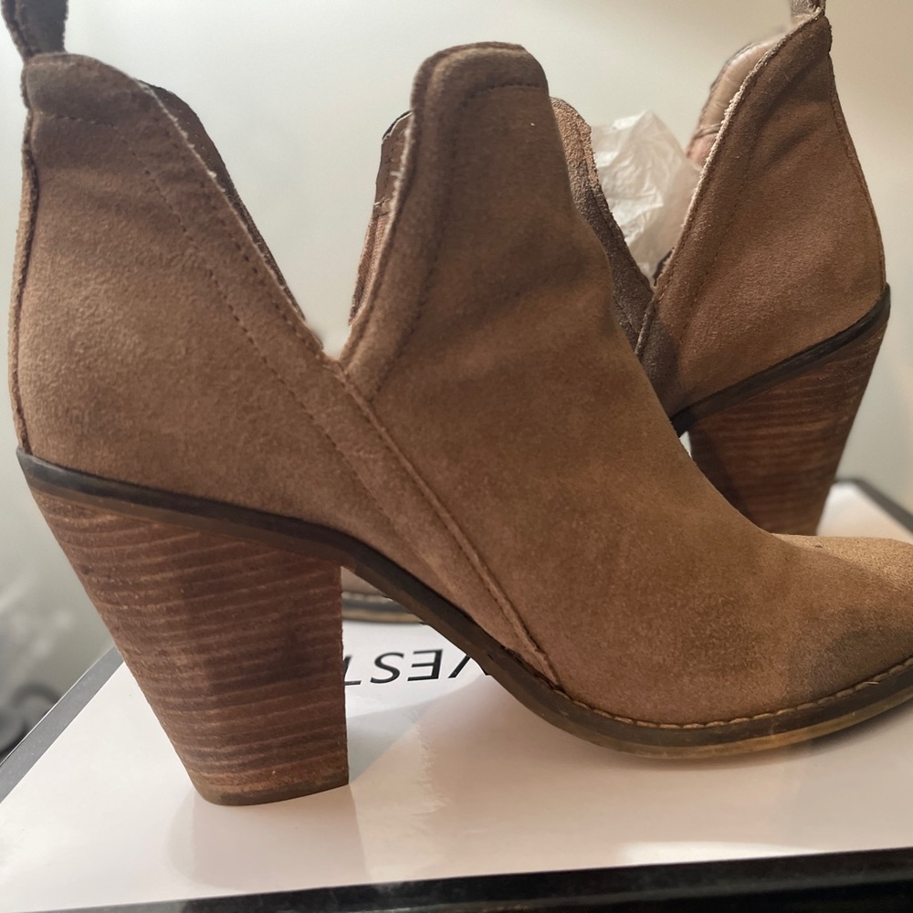 Women's Tan (Real) Suede Ankle Boots — Nine West